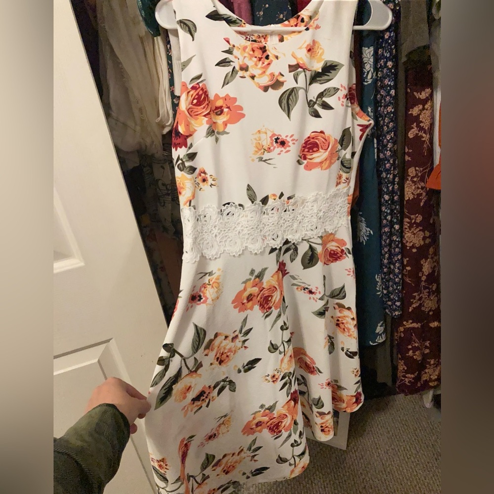 Women’s Floral Dress (Owin)